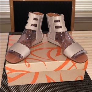 Via Spiga Wedge Open Toe Sandal in Taupe Sz 6 NIB